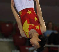 Доминация на Китай в първия ден на световното първенство по скокове на батут в София