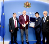 Министър Кралев се срещна с шефа на световната гимнастика