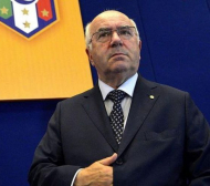 Чакат оставката на шефа на италианския футбол