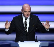 Скандал във ФИФА! Обвиниха президента в корупция