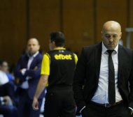Треньорът на Балкан нападна съдиите след загубата от Левски Лукойл