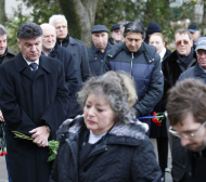 Много мъка и сълзи на погребението на Павел Панов (ВИДЕО) 