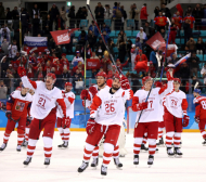 Русия крачи към титлата, на финал по хокей на лед за първи път от 20 години