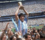 Марадона почти сам печели световната титла за Аржентина