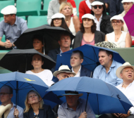 Надал изненадващо губи, дъжд прекъсна два четвъртфинала в Париж