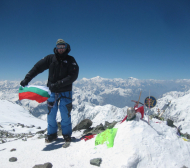 Още един българин се отправя към Шиша Пангма - върха, където остана Боян Петров