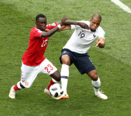 Защитник на Франция под въпрос за 1/4-финала с Уругвай