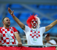 Не правете това вкъщи! Хърватски фен полудя след победата над Русия и... (ВИДЕО) 
