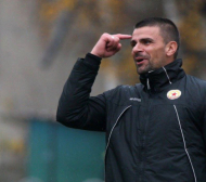 Валентин Илиев избра групата за дебюта във Втора лига