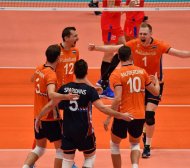 Холандия продължава да мечтае за финалите в Торино