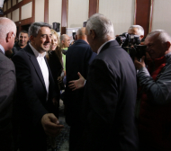 Огромно уважение! Футболният елит и трима президенти на България на крака при Стоичков (СНИМКИ)