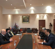 Трима министри се срещнаха с Марк Жирардели