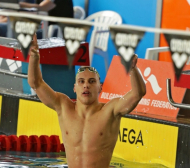 Най-добрият ни плувец закри годината с три златни медала 