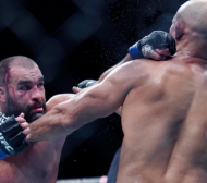 Багата срещу корав ветеран във втората си битка в UFC
