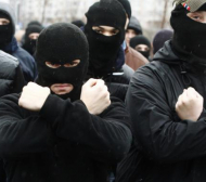 Това ли е вторият „Бесо“! Футболни хулигани потрошиха заведение в Пловдив ВИДЕО