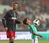 Малкият Роналдо тръгна по пътя на баща си СНИМКА