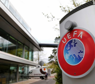 УЕФА с кризисен план за отложените мачове