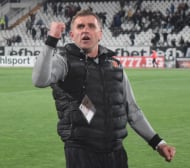 Фенове на Локо (Пловдив) атакуваха Акрапович: Изниза се като мишка!