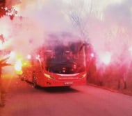 Фенове спряха автобуса на ЦСКА