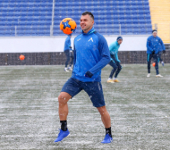 Левски тренира под снега