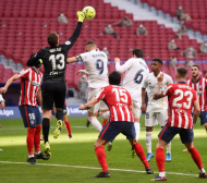 Бензема спаси Реал срещу Атлетико за радост на Барса ВИДЕО