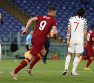 Рома победи Манчестър Юнайтед в шоу с пет гола, но чудото не се случи ВИДЕО