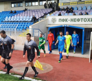 Пародия: Срамна картинка на мач в Бургас