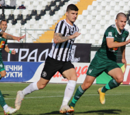 Локо (Пловдив) се завърна в Топ 6, две дузпи за четири минути в мача с Пирин