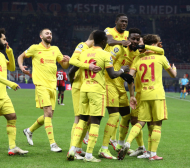 Ливърпул изхвърли Милан от Европа, Атлетико на 1/8-финал след горещи страсти и меле ВИДЕО