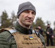 Кличко дезертира от фронта, избяга от Украйна