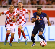Дузпа спаси Хърватия срещу Франция, Модрич с юбилеен мач ВИДЕО