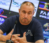 Станимир Стоилов сериозно притеснен преди мача в Малта