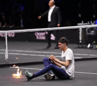 Мъж се запали преди последния мач на Федерер ВИДЕО