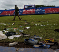 Уволнения и разследвания в Индонезия заради голямата трагедия на стадиона