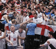Еуфория: Фенка на Англия вее ц*ци след победата ВИДЕО 18+