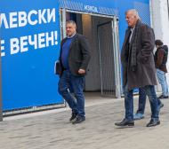Левски хвърля милиони с лека ръка, а после проси от феновете