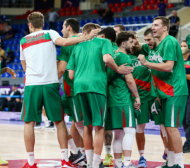 България ликува след драма в Румъния, чака Португалия за решителен мач