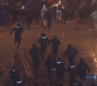 Сблъсъци: Щурм на полицията пред стадиона, феновете бягат панически, хвърчат линейки!