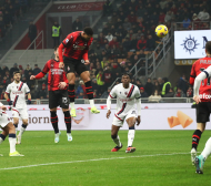 Милан се провали в шоу с пропуснати дузпи срещу Болоня ВИДЕО