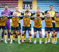 Националите с дебют на екип за историята