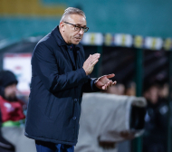 Илиан Илиев извика 14 футболисти в националния отбор, чакат се още