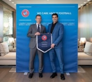 Президентът на УЕФА покани Георги Иванов