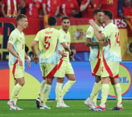 Испания надви и Албания за първото място в групата си