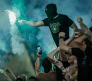 Футболните хулигани в Пловдив разбили главите на жандармеристи СНИМКИ