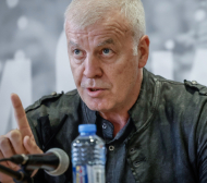 Звезда пили нервите на Наско Сираков