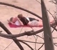 Горещо: Изловиха световна звезда да се люби с българка на плажа в Майорка ВИДЕО 18+