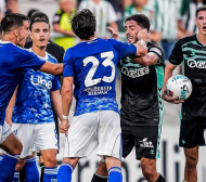 Зрелищен бой между известни отбори Видео