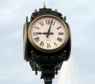 Трансферна лудница! Гръмки сделки в последния ден от летния прозорец