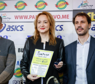 Антоанета Стефанова с реми в Узбекистан