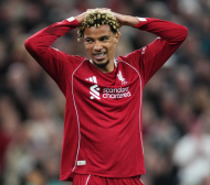 Ливърпул глоби с две заплати звезда заради червен картон